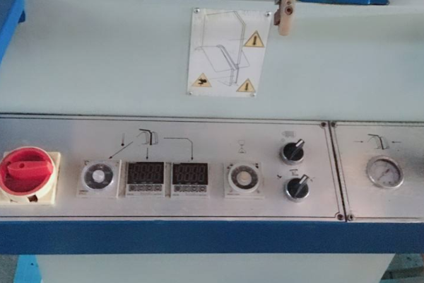 怎樣檢測(cè)發(fā)電機(jī)油壓？